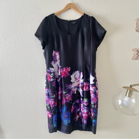 City Chic Dresses & Skirts - City Chic Floral Dress